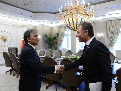 President Gül Receives TUGIK Delegation 
